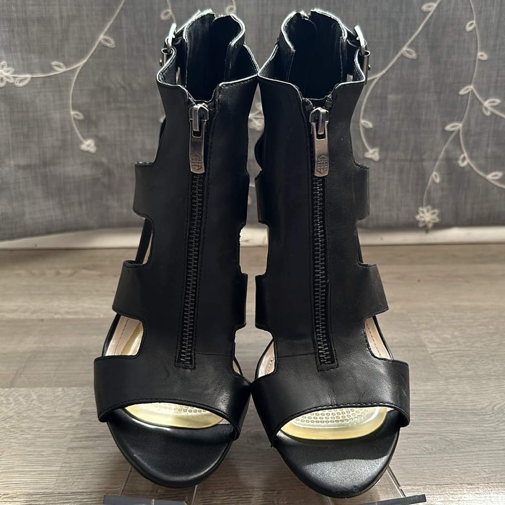 Vince Camaro high heeled shoes - Picture 2 of 8